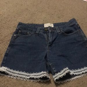7/8 Levi Strauss shorts